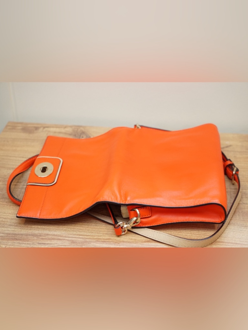 Kate Spade Orange Leather Turnlock Flap Crossbody Cream Trim silver Hardware - Picture 7 of 14